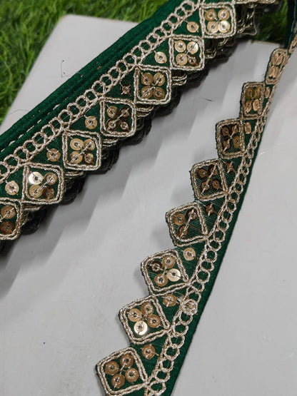 JOLLY COUNTER PRESANT A NEW LACE IN EMBRODARY WITH SEQUANCE IN GREEN COLOR AND 1 INCH SIZE IN 9 MEETER LENGTH. - Image 3