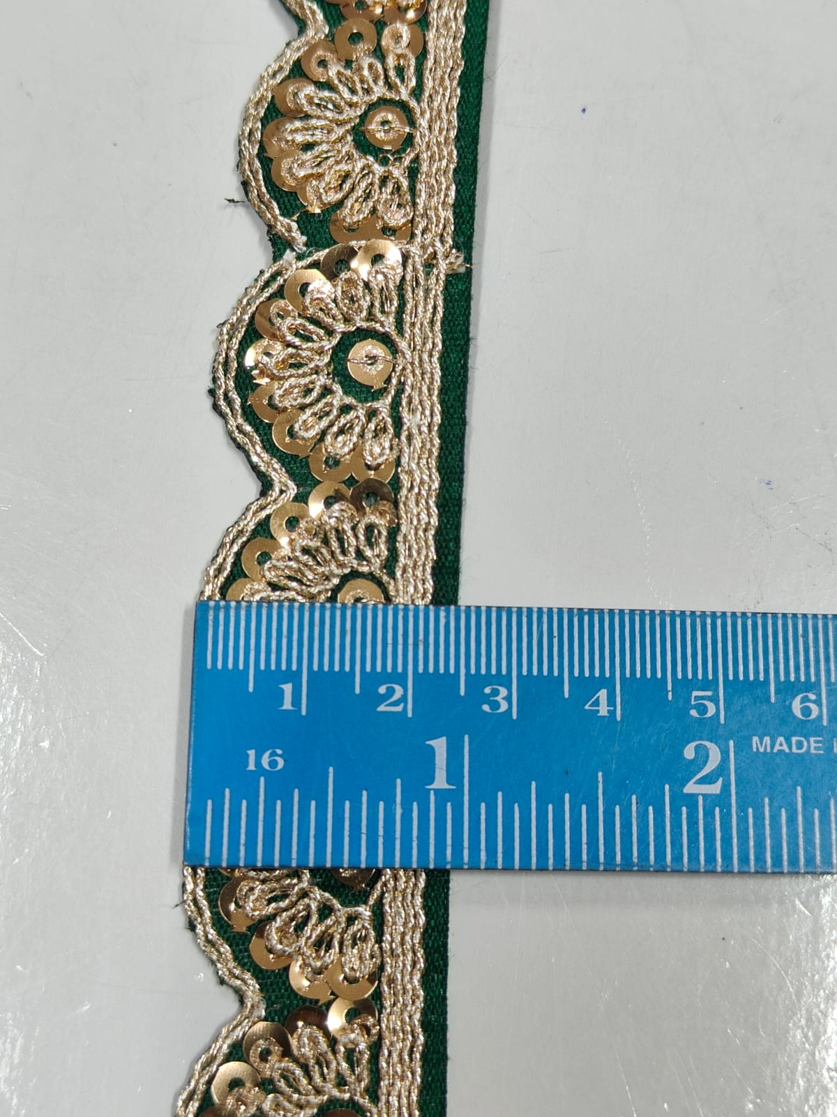 JOLLY COUNTER PRESANT A NEW LACE IN EMBRODARY WITH SEQUANCE IN GREEN COLOR AND 1 INCH SIZE IN 9 MEETER LENGTH. - Image 4