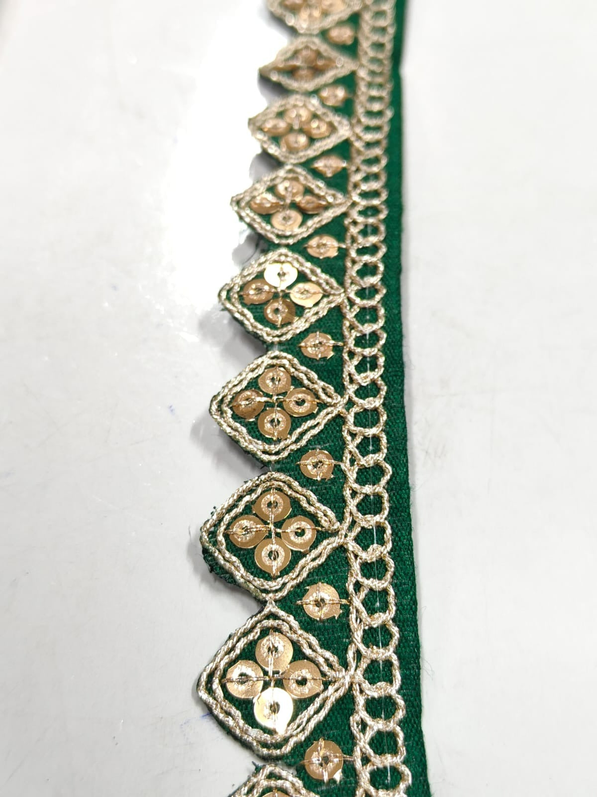 JOLLY COUNTER PRESANT A NEW LACE IN EMBRODARY WITH SEQUANCE IN GREEN COLOR AND 1 INCH SIZE IN 9 MEETER LENGTH. - Image 7