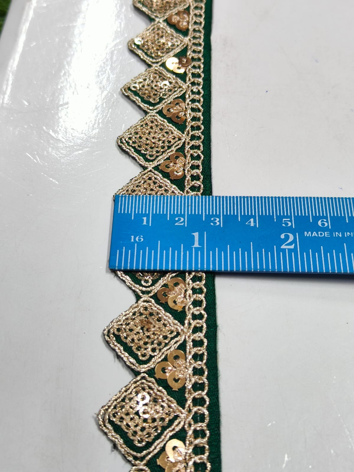 JOLLY COUNTER PRESANT A NEW LACE IN EMBRODARY WITH SEQUANCE IN GREEN COLOR AND 1 INCH SIZE IN 9 MEETER LENGTH. - Image 4