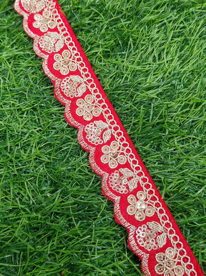 JOLLY COUNTER PRESANT A NEW LACE IN EMBRODARY WITH SEQUANCE IN RED COLOR AND 1.25 INCH SIZE IN 9 MEETER LENGTH. - Image 1
