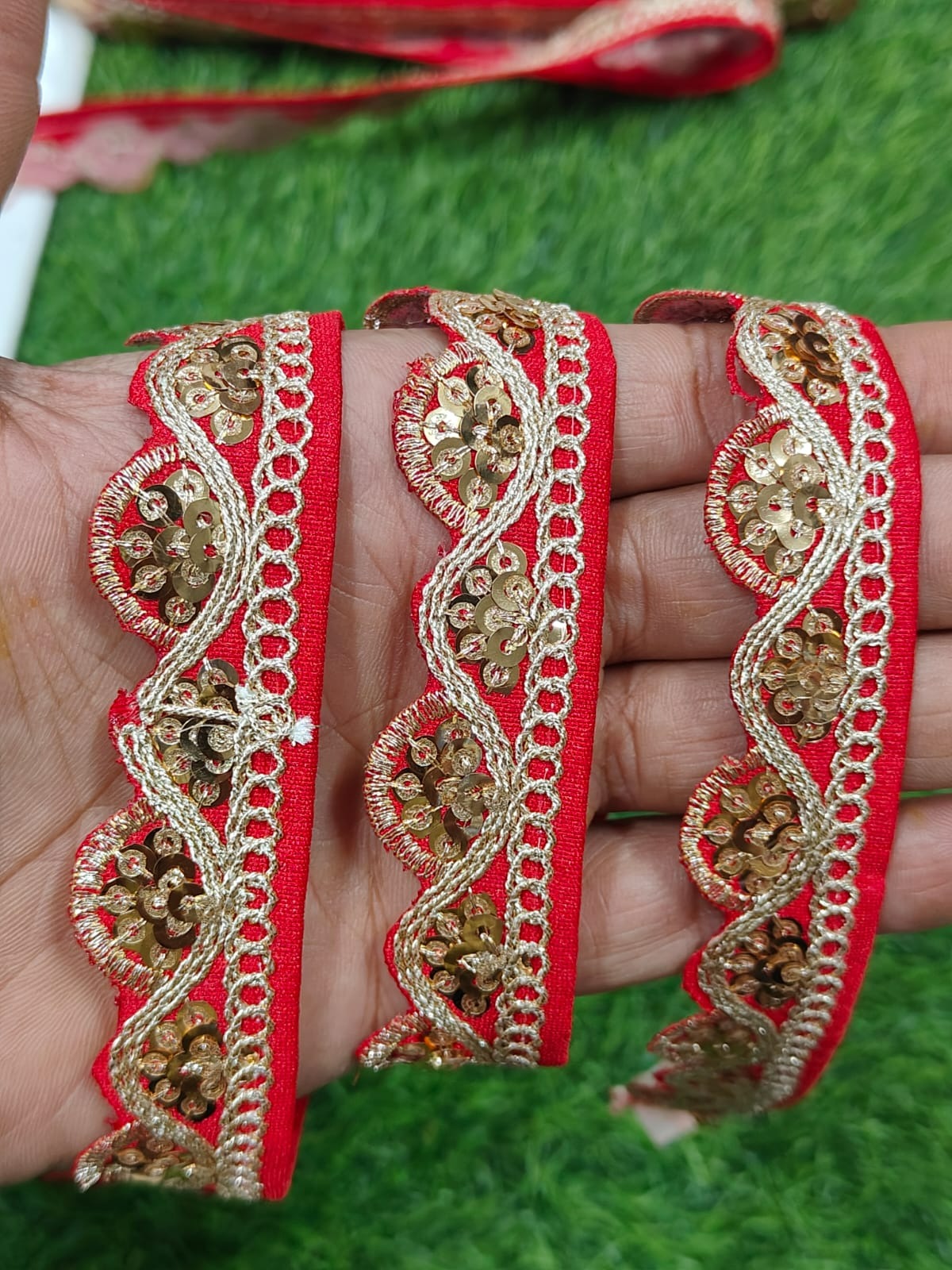 JOLLY COUNTER PRESANT A NEW LACE IN EMBRODARY WITH SEQUANCE IN RED COLOR AND 1 INCH SIZE IN 9 MEETER LENGTH. - Image 2