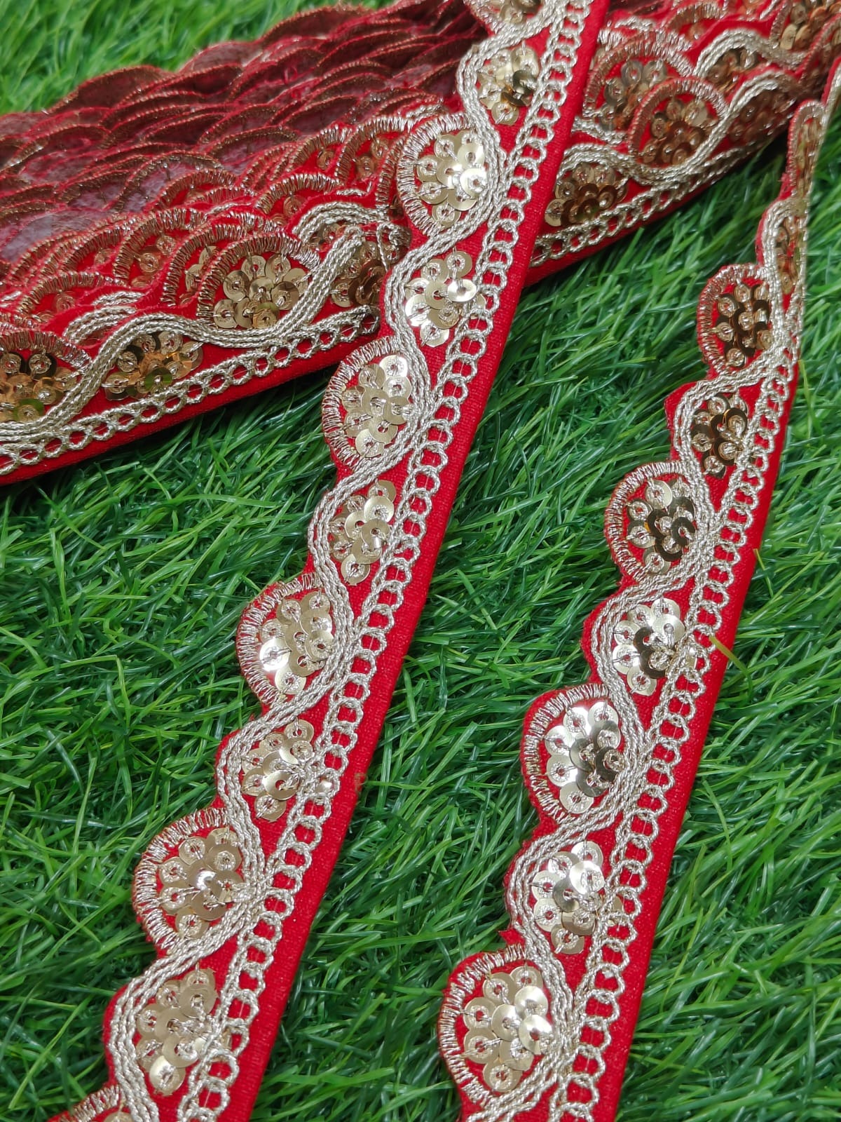 JOLLY COUNTER PRESANT A NEW LACE IN EMBRODARY WITH SEQUANCE IN RED COLOR AND 1 INCH SIZE IN 9 MEETER LENGTH. - Image 4